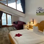 美思戈尔维尔特酒店 酒店 4*